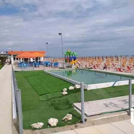 Trilocale A Vicino Mare Апартаменты Сильви-Марина